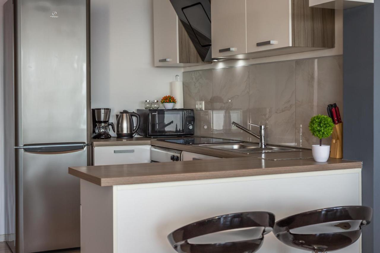Modern Apartment أوميس المظهر الخارجي الصورة