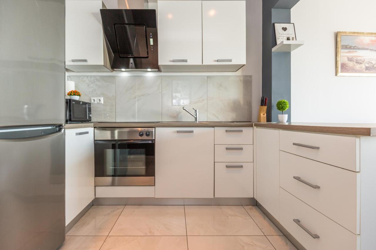 Modern Apartment أوميس المظهر الخارجي الصورة