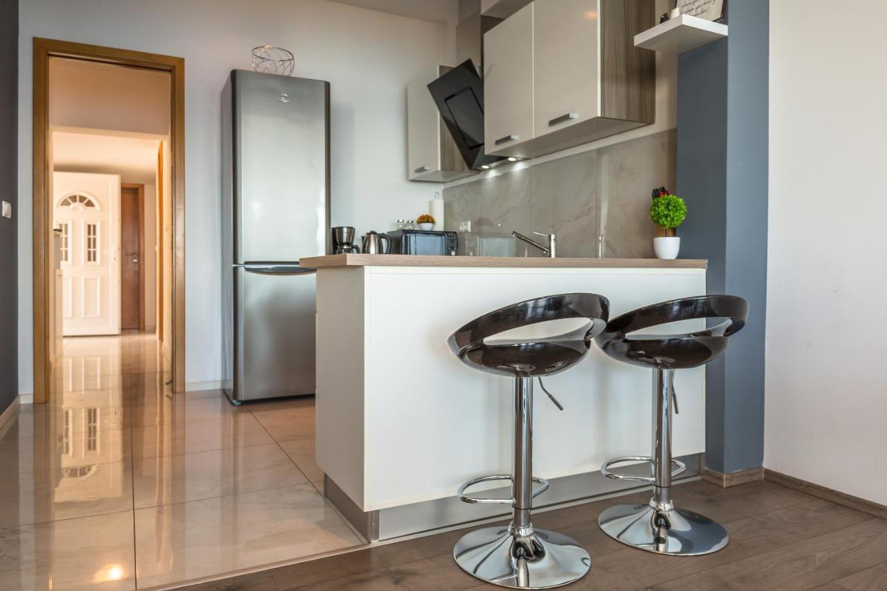 Modern Apartment أوميس المظهر الخارجي الصورة