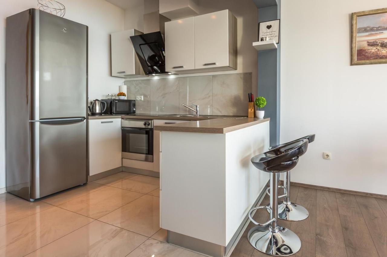 Modern Apartment أوميس المظهر الخارجي الصورة