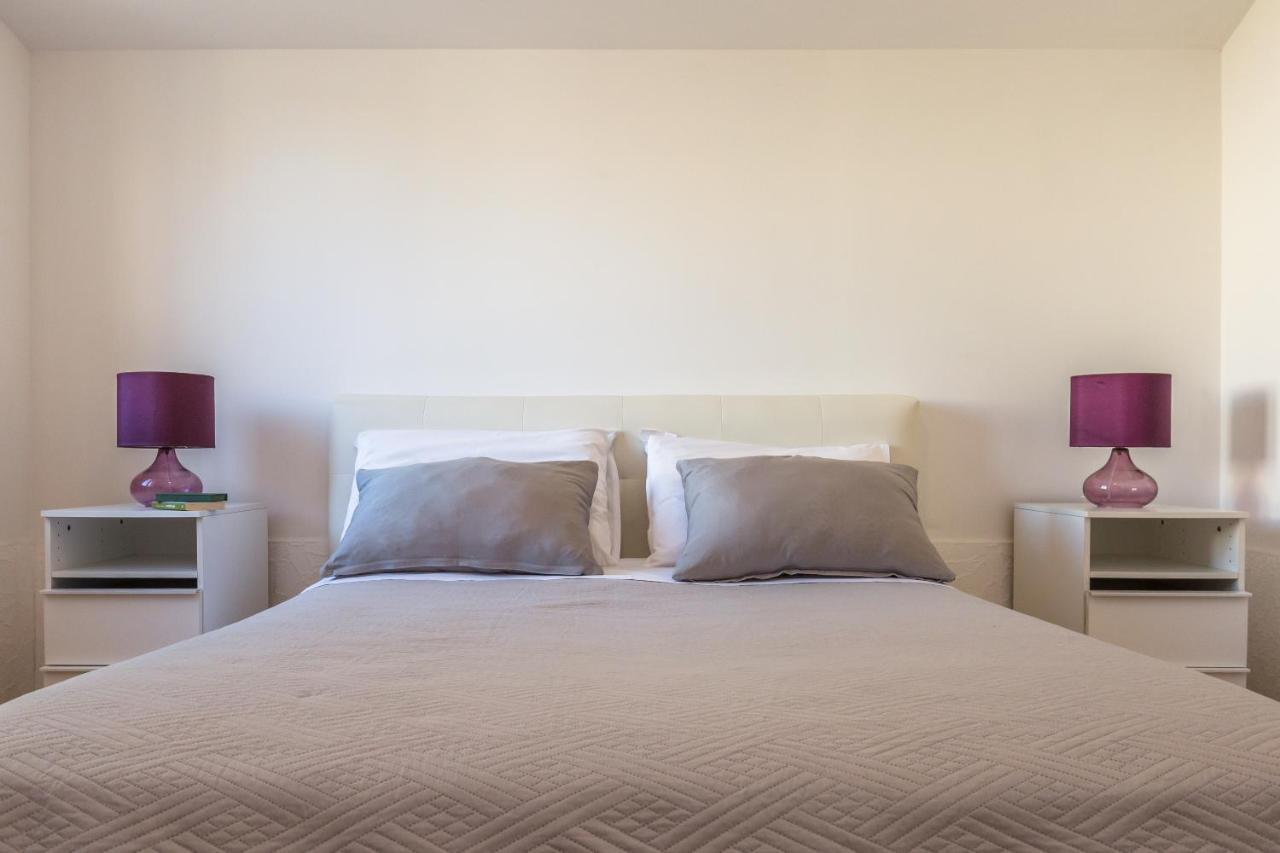 Modern Apartment أوميس المظهر الخارجي الصورة